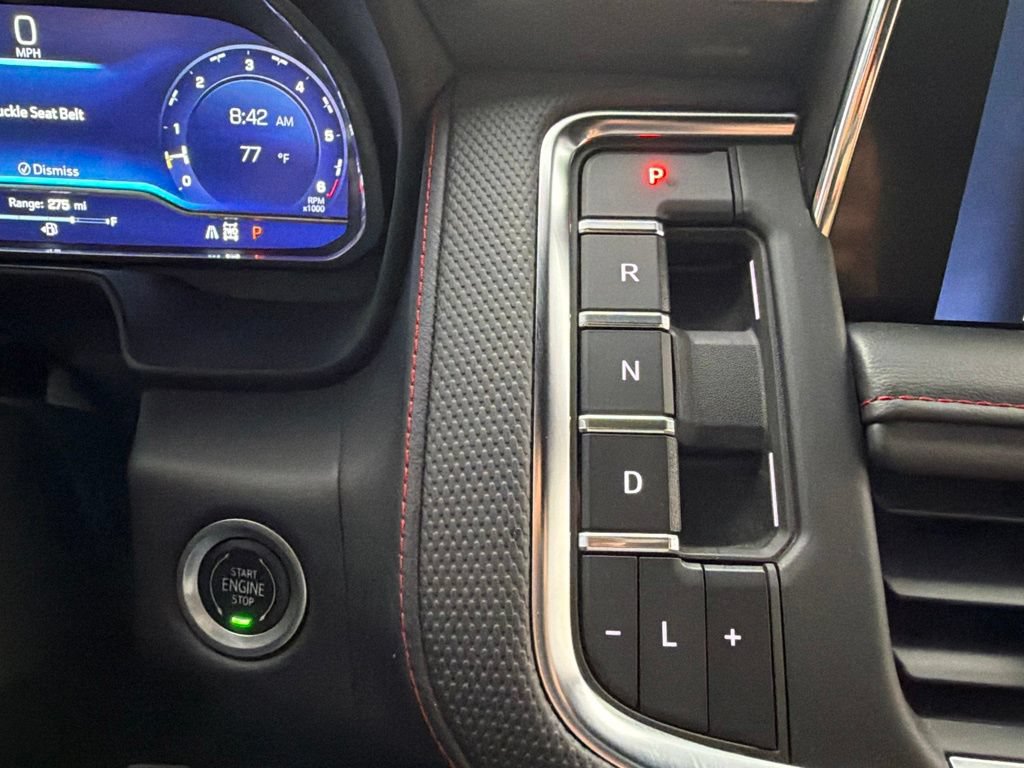 Used 2022 Chevrolet Suburban RST w/ Luxury Package AWD/4WD image 28