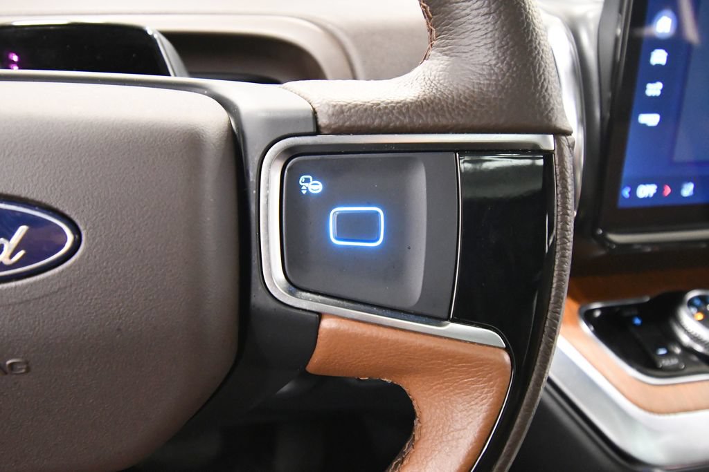 Used 2025 Ford Expedition King Ranch AWD/4WD image 22
