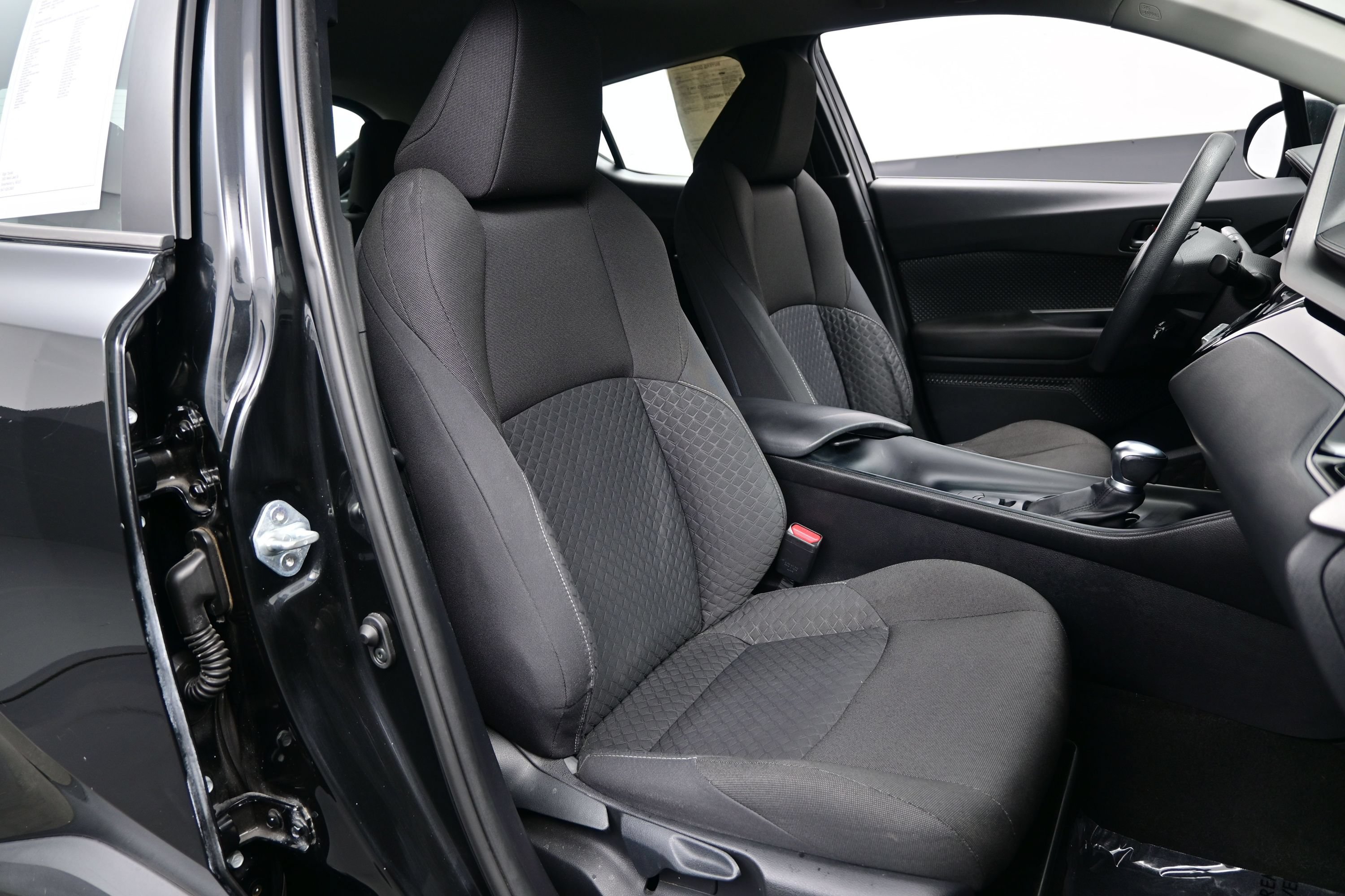 Used 2021 Toyota C-HR LE FWD image 13