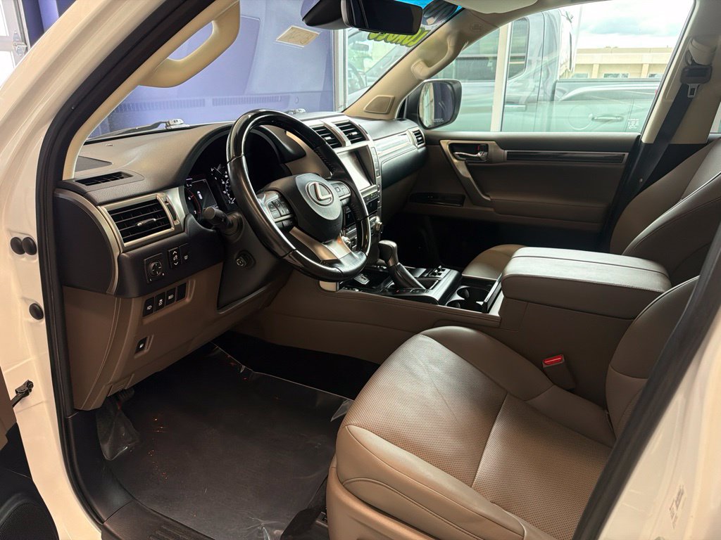 Used 2020 Lexus GX 460 Premium w/ Premium Package AWD/4WD image 10