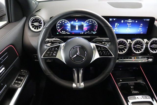 Certified 2025 Mercedes-Benz GLA 250 4MATIC video 4