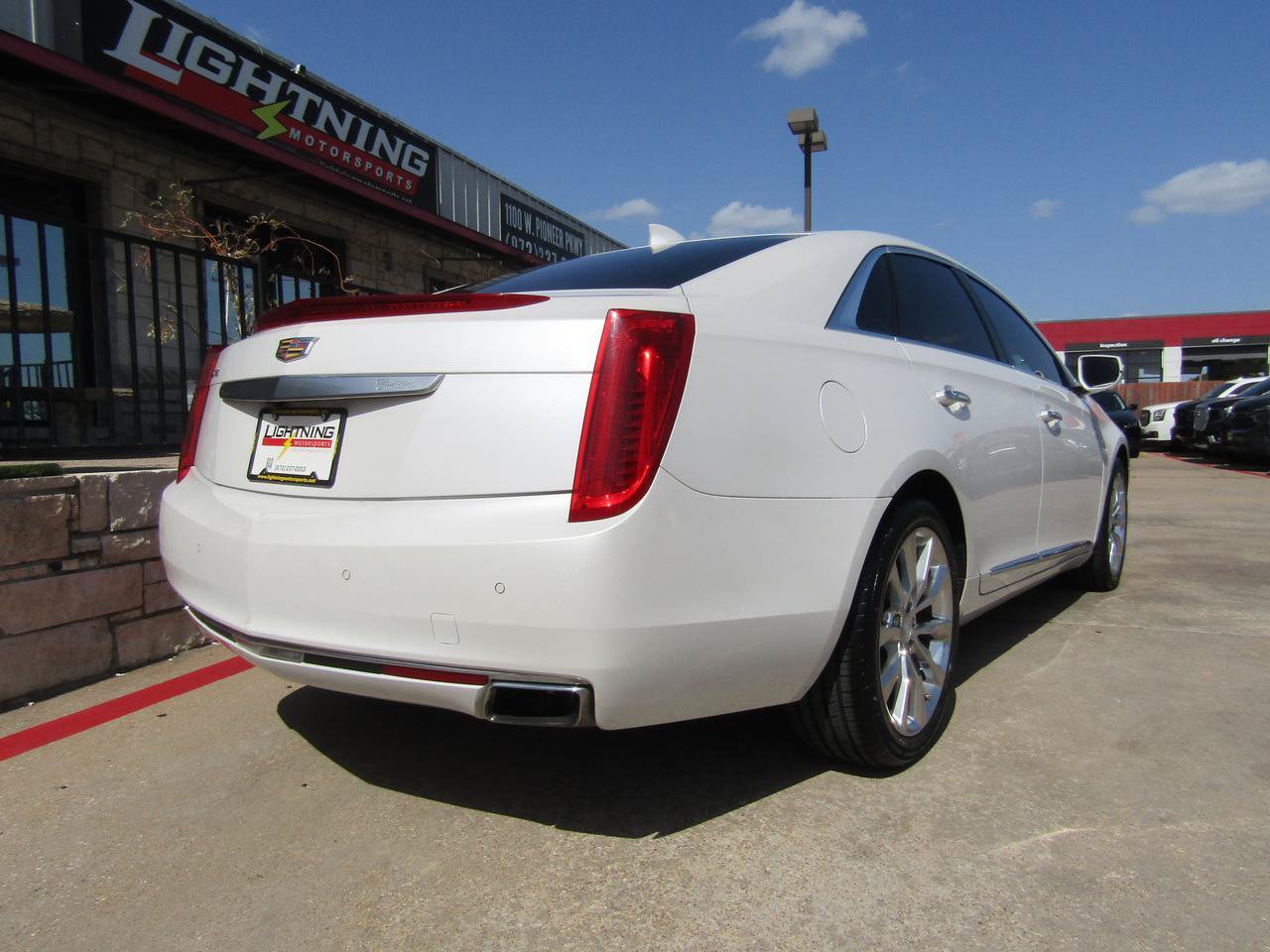 Used 2016 Cadillac XTS Premium FWD image 4