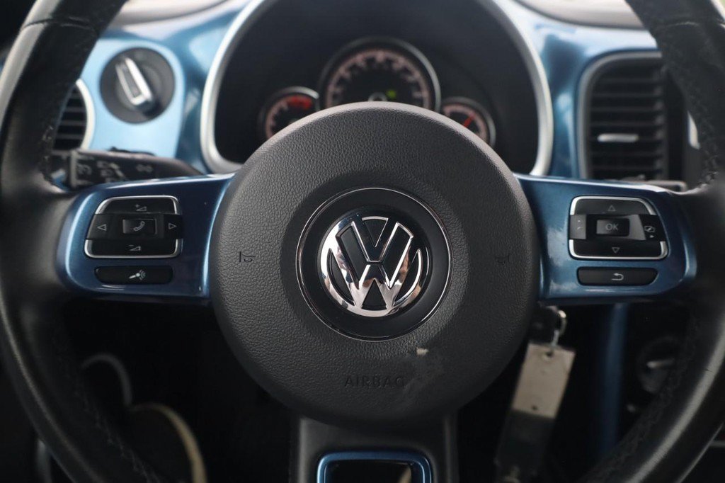 Used 2019 Volkswagen Beetle 2.0T S FWD image 9