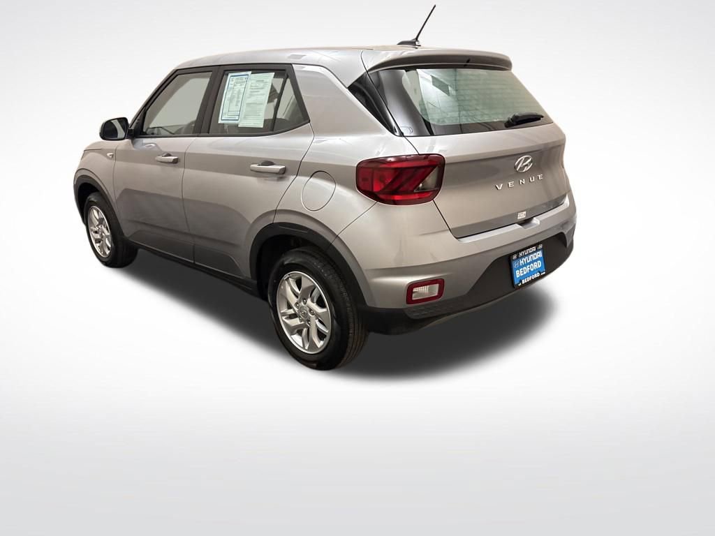Certified 2026 Hyundai Venue SE image 8