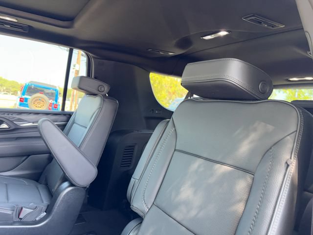 Used 2023 GMC Yukon XL Denali w/ Denali Reserve Package AWD/4WD image 27