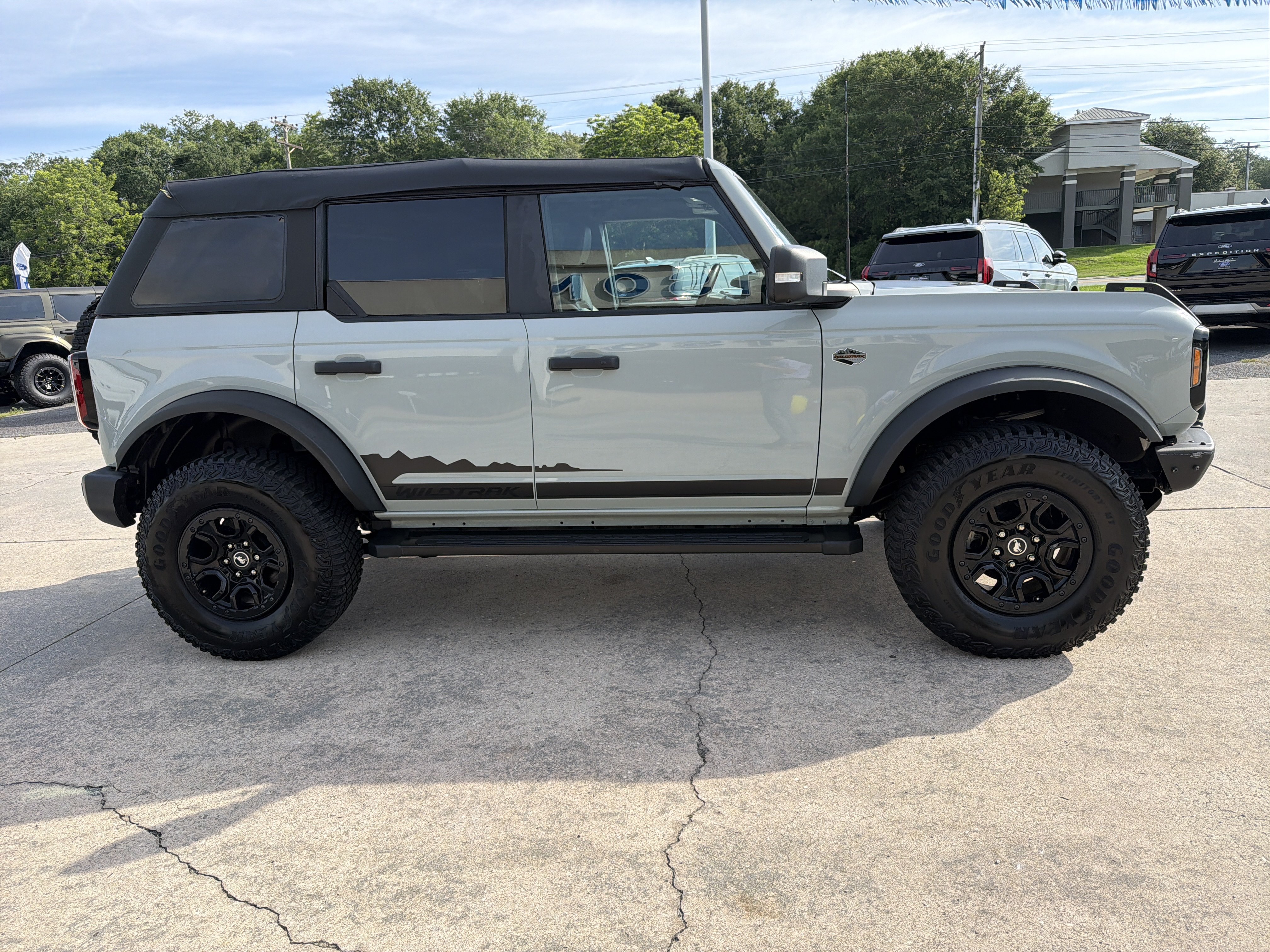 Used 2022 Ford Bronco Wildtrak AWD/4WD image 5