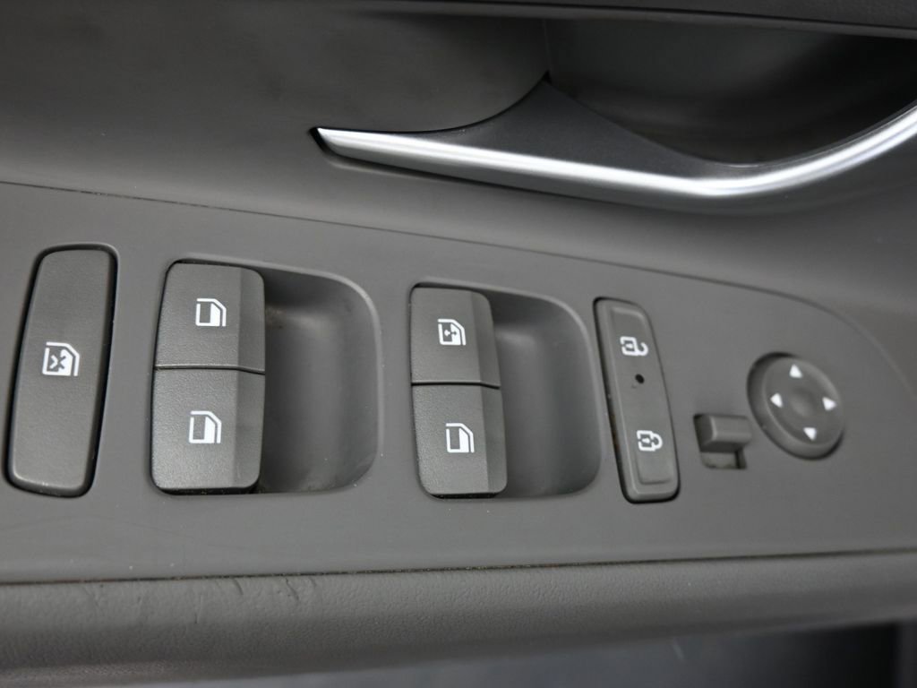 Used 2024 Hyundai Elantra SEL image 22