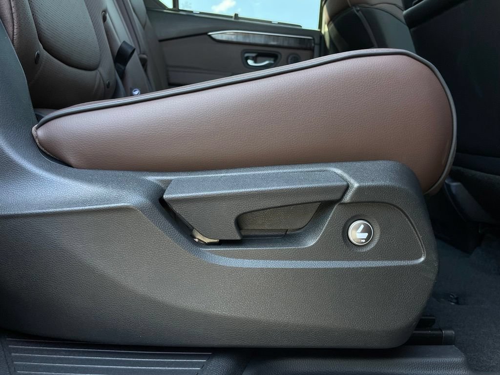 Used 2025 Honda Pilot Elite image 39