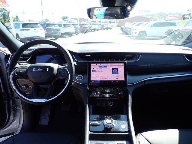 New 2025 Jeep Grand Cherokee L Limited w/ Black Appearance Package image 14