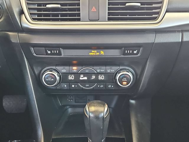 Used 2018 MAZDA MAZDA3 Touring FWD image 19