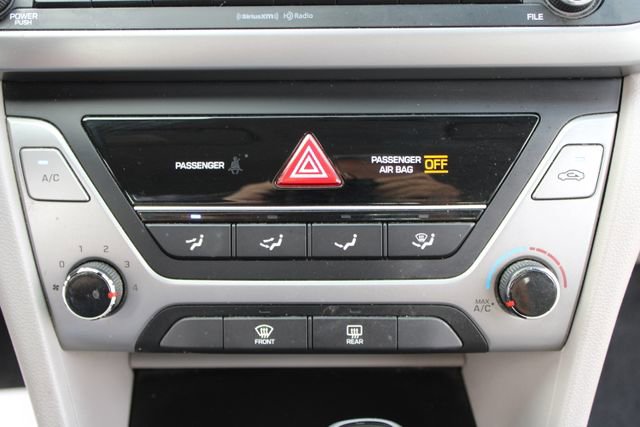 Used 2017 Hyundai Elantra SE FWD image 23