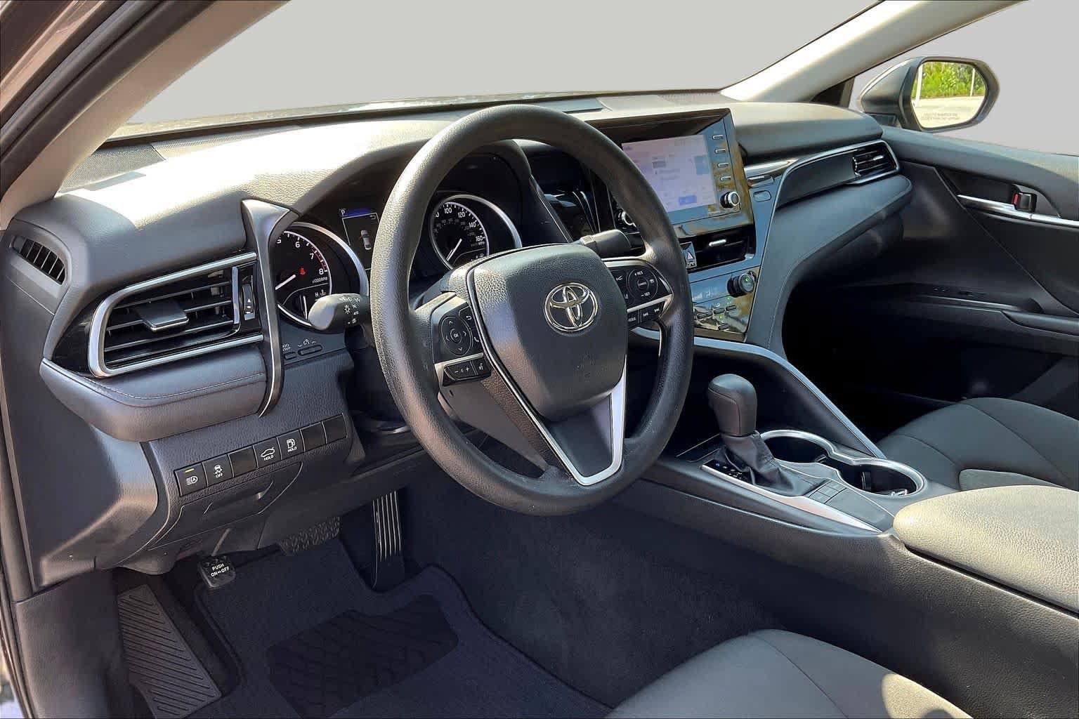 Used 2024 Toyota Camry LE w/ Convenience Package FWD image 18