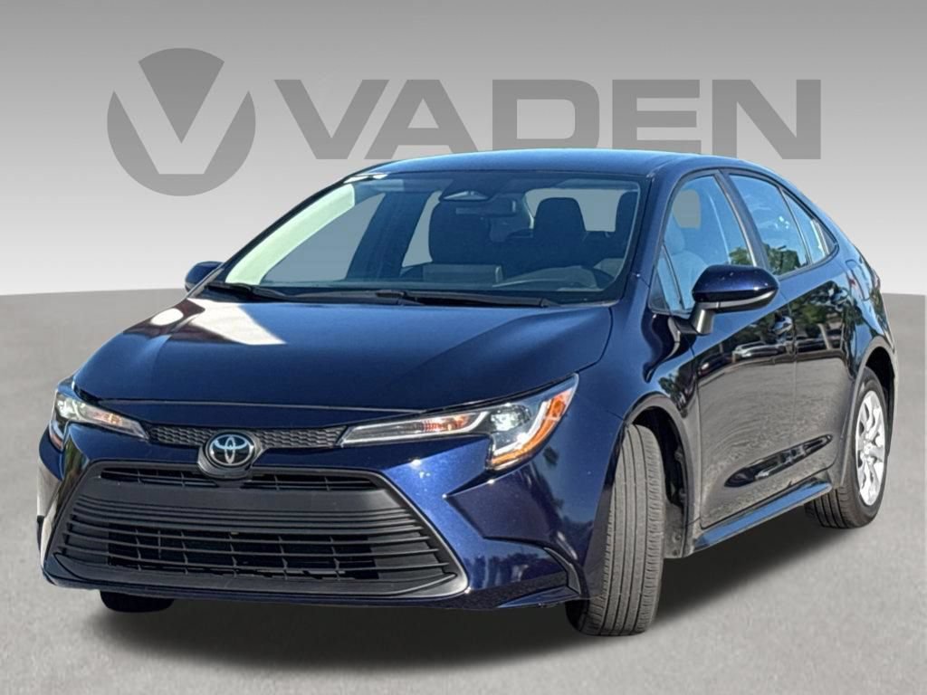 Used 2024 Toyota Corolla LE FWD image 3