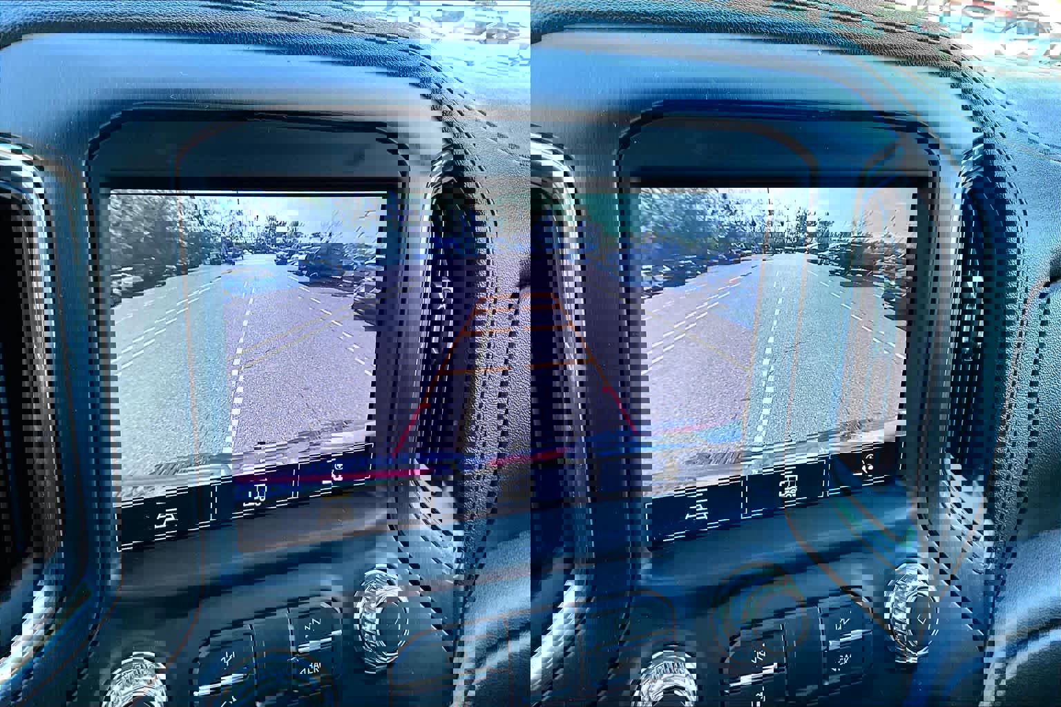 Used 2022 GMC Sierra 2500 AT4 image 26