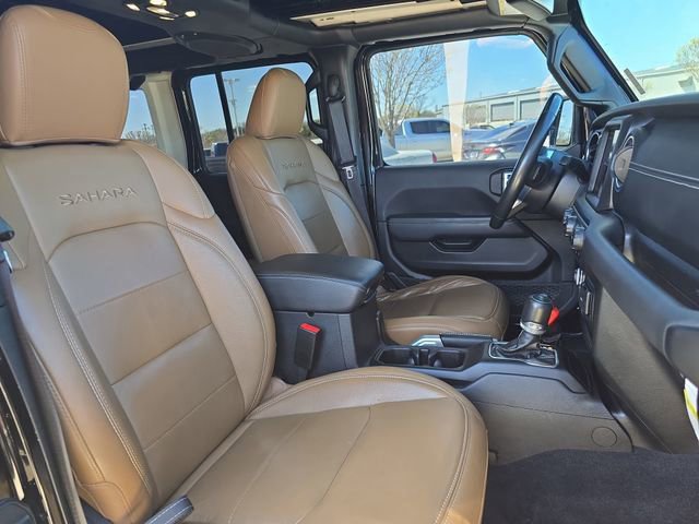 Used 2022 Jeep Wrangler Unlimited Sahara w/ Cold Weather Group image 10