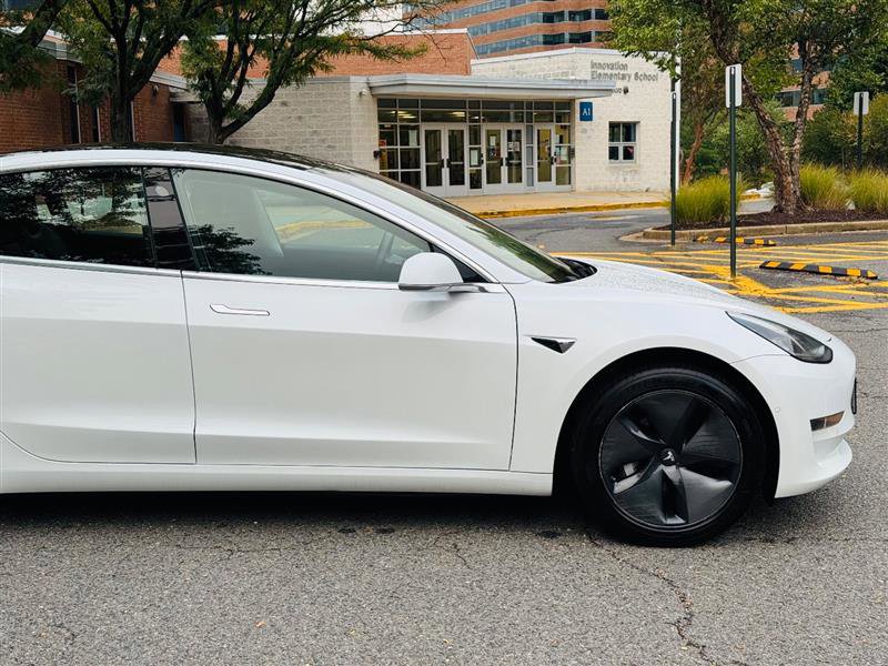 Used 2018 Tesla Model 3 image 3
