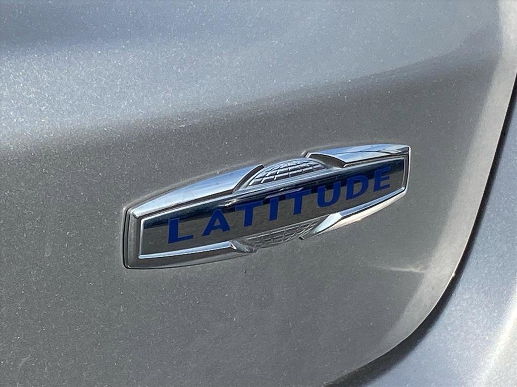 Used 2017 Jeep Compass Latitude w/ Popular Equipment Group image 21