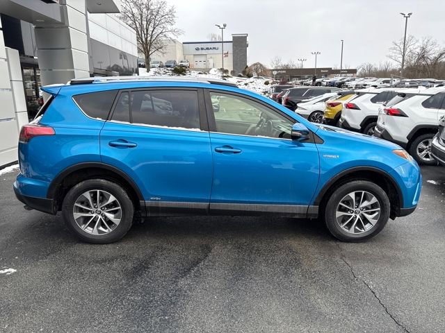 Used 2018 Toyota RAV4 XLE image 6