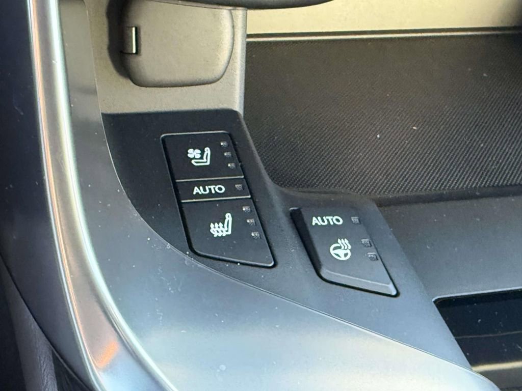 Used 2025 Lexus LX 600 4WD w/ Accessory Package (2T) image 24