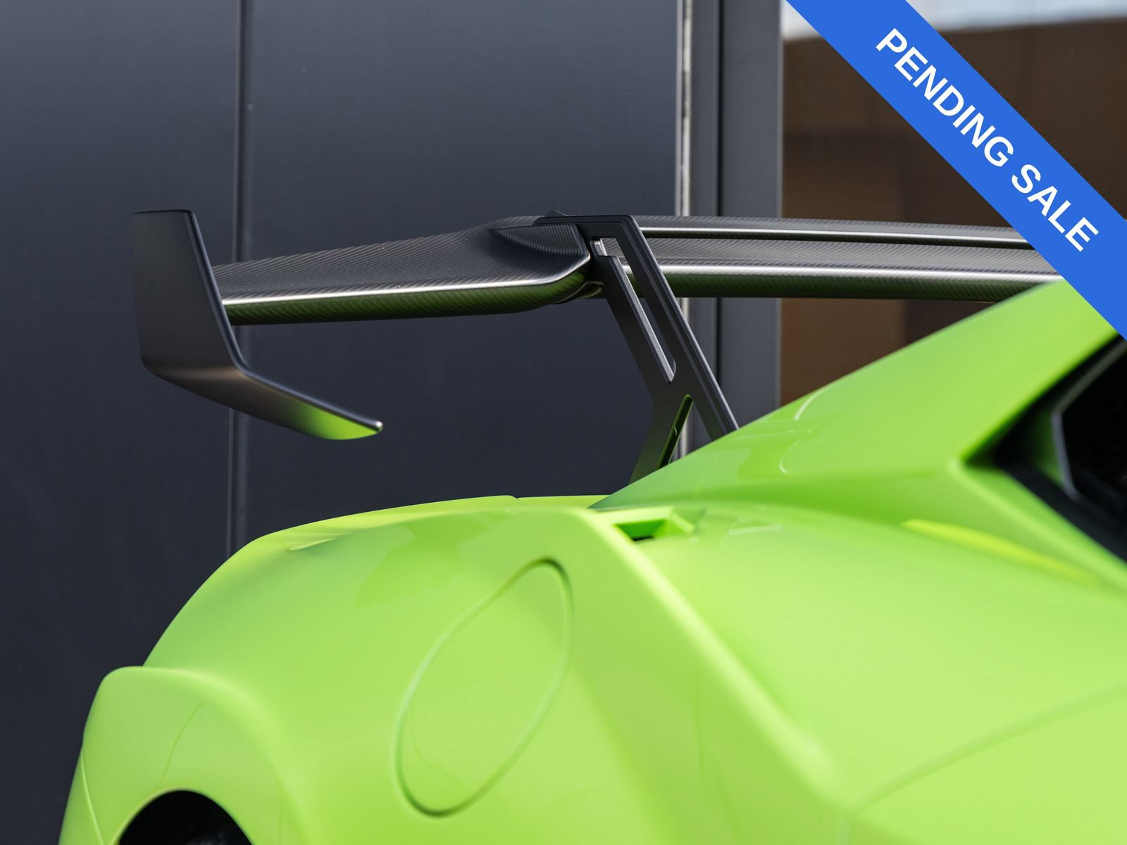 Used 2023 Lamborghini Huracan STO RWD image 40