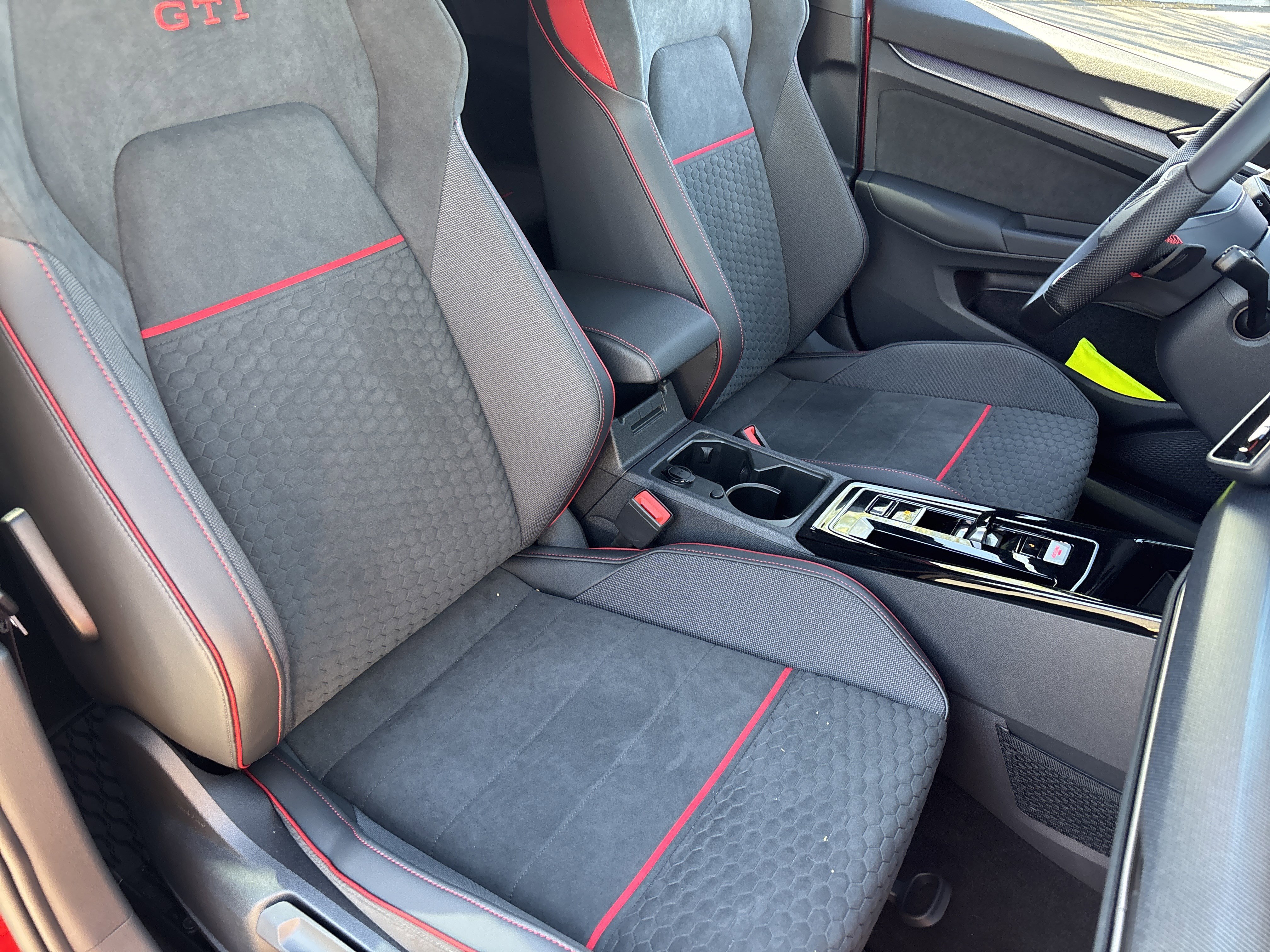 New 2026 Volkswagen GTI SE image 7