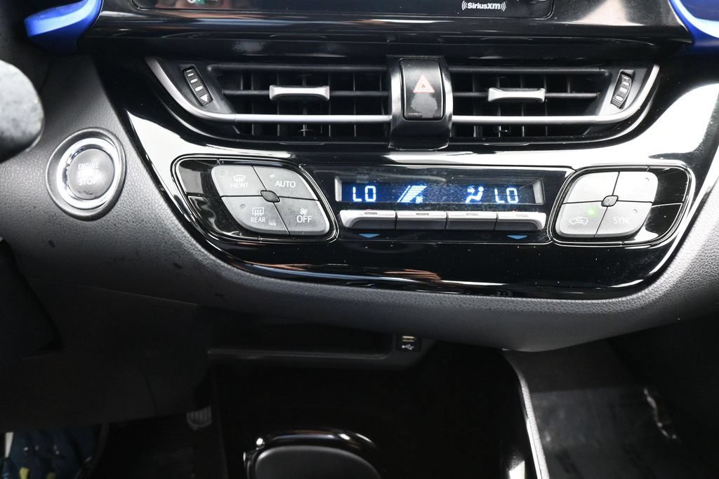 Used 2021 Toyota C-HR XLE FWD image 25
