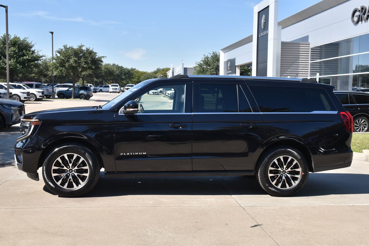 Used 2025 Ford Expedition Max Platinum AWD/4WD image 12