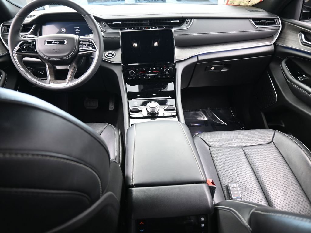 Used 2024 Jeep Grand Cherokee L Overland image 40