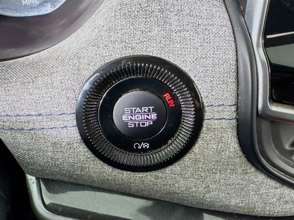 Used 2022 Jeep Compass Latitude w/ Convenience Group image 24