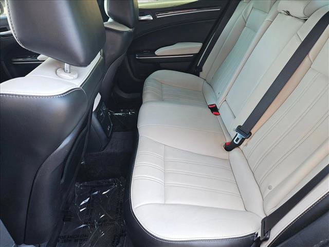 Used 2017 Chrysler 300 S w/ 300S Premium Group RWD image 22