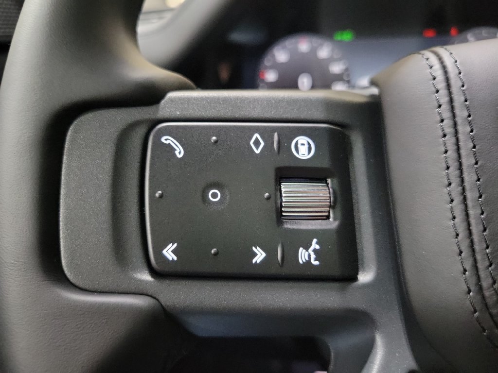Certified 2024 Land Rover Defender 110 X AWD/4WD image 15