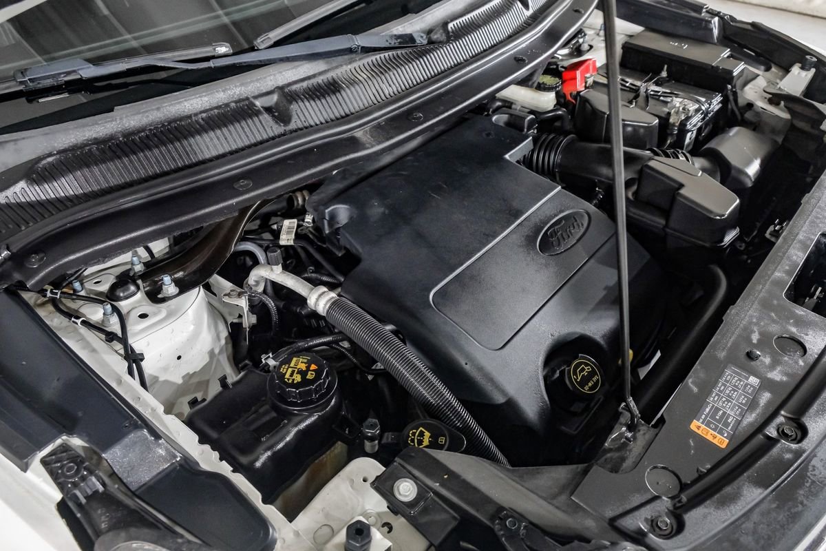 Used 2017 Ford Explorer XLT w/ Equipment Group 202A FWD image 47