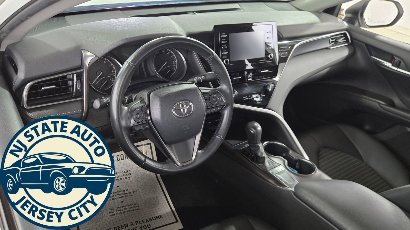 Used 2024 Toyota Camry SE image 9