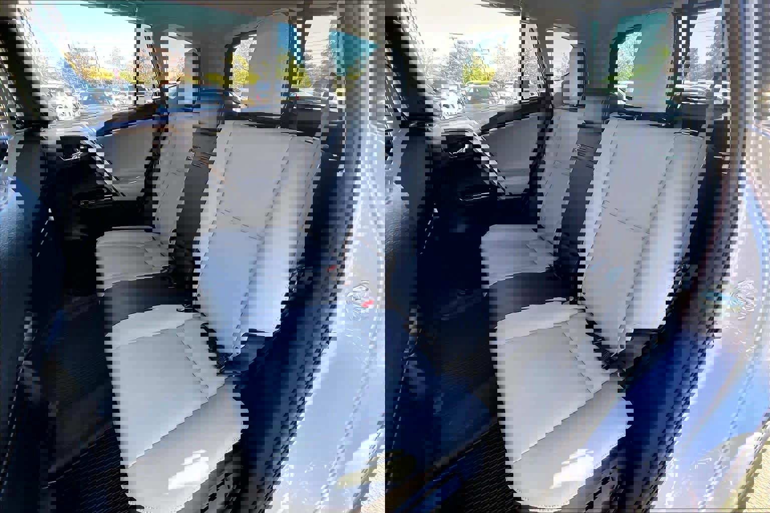 Used 2018 Toyota RAV4 Limited w/ Advanced Technology Package image 20