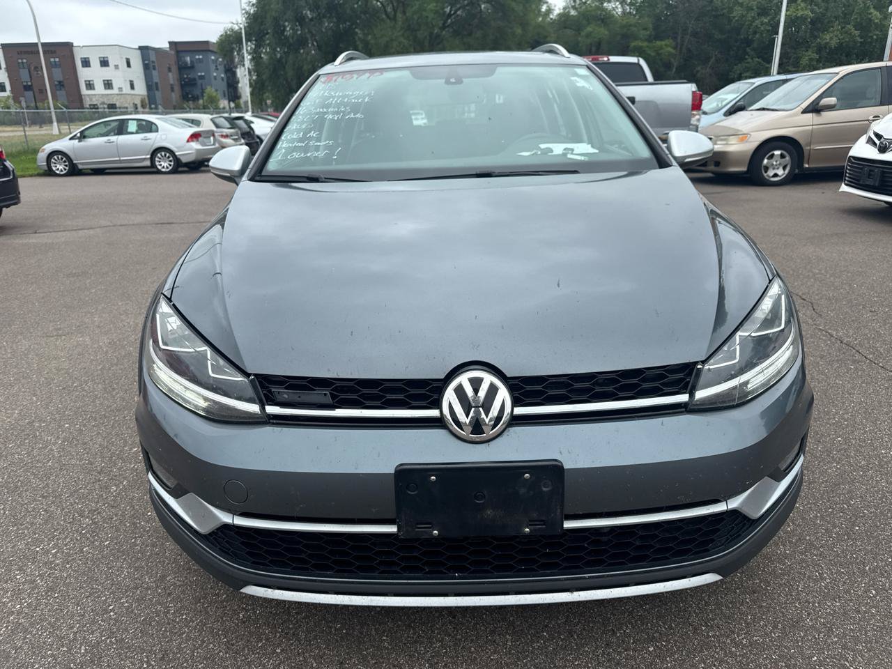 Used 2018 Volkswagen Golf Alltrack SEL AWD/4WD image 2