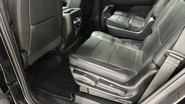 Used 2024 GMC Yukon Denali AWD/4WD image 28