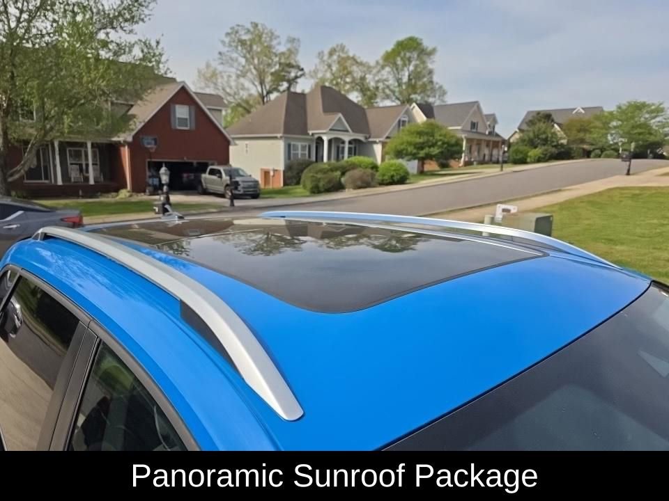 Used 2024 Volkswagen Taos SE w/ Panoramic Sunroof Package AWD/4WD image 7