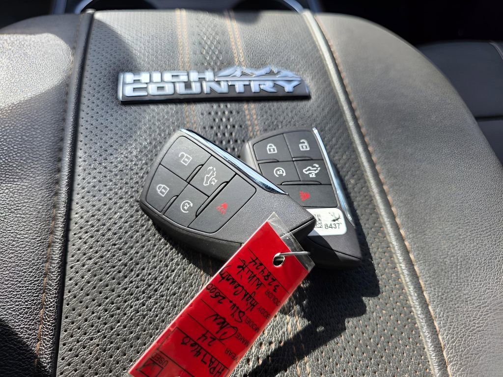 Used 2024 Chevrolet Silverado 2500 High Country w/ Technology Package image 29