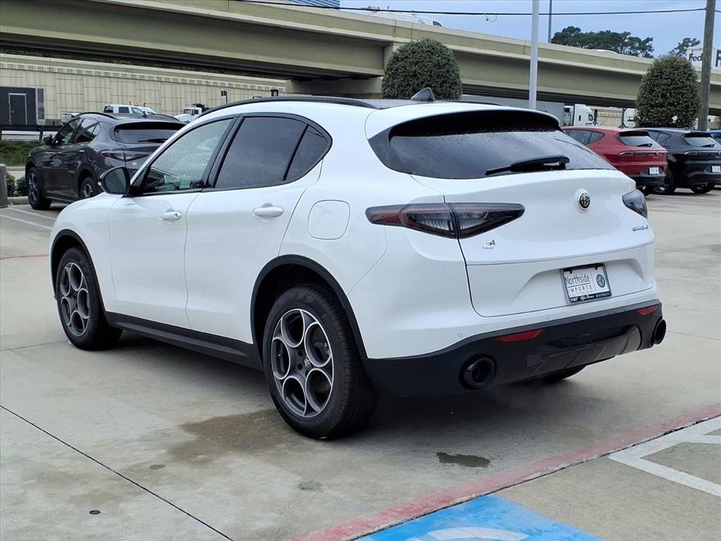 New 2025 Alfa Romeo Stelvio Sprint w/ Convenience Package AWD/4WD image 9