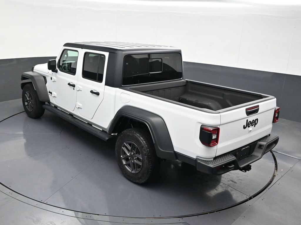 Used 2025 Jeep Gladiator Sport AWD/4WD image 22
