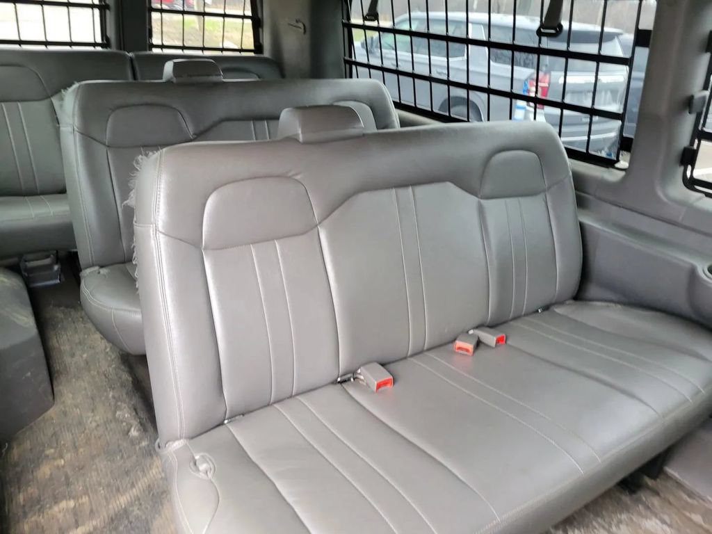 Used 2017 GMC Savana 3500 LS RWD image 11
