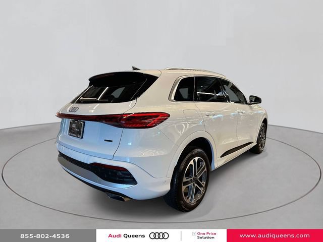 Used 2025 Audi Q5 Premium Plus w/ Premium Plus AWD/4WD image 4
