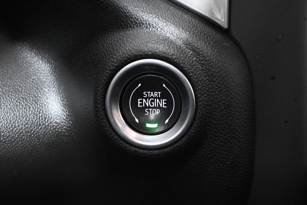 Used 2025 Chevrolet Silverado 3500 W/T image 31