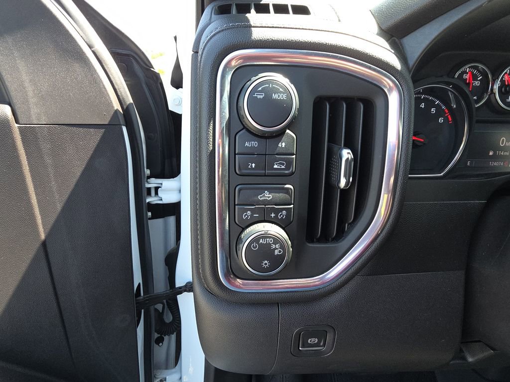 Used 2021 Chevrolet Silverado 1500 LT AWD/4WD image 21