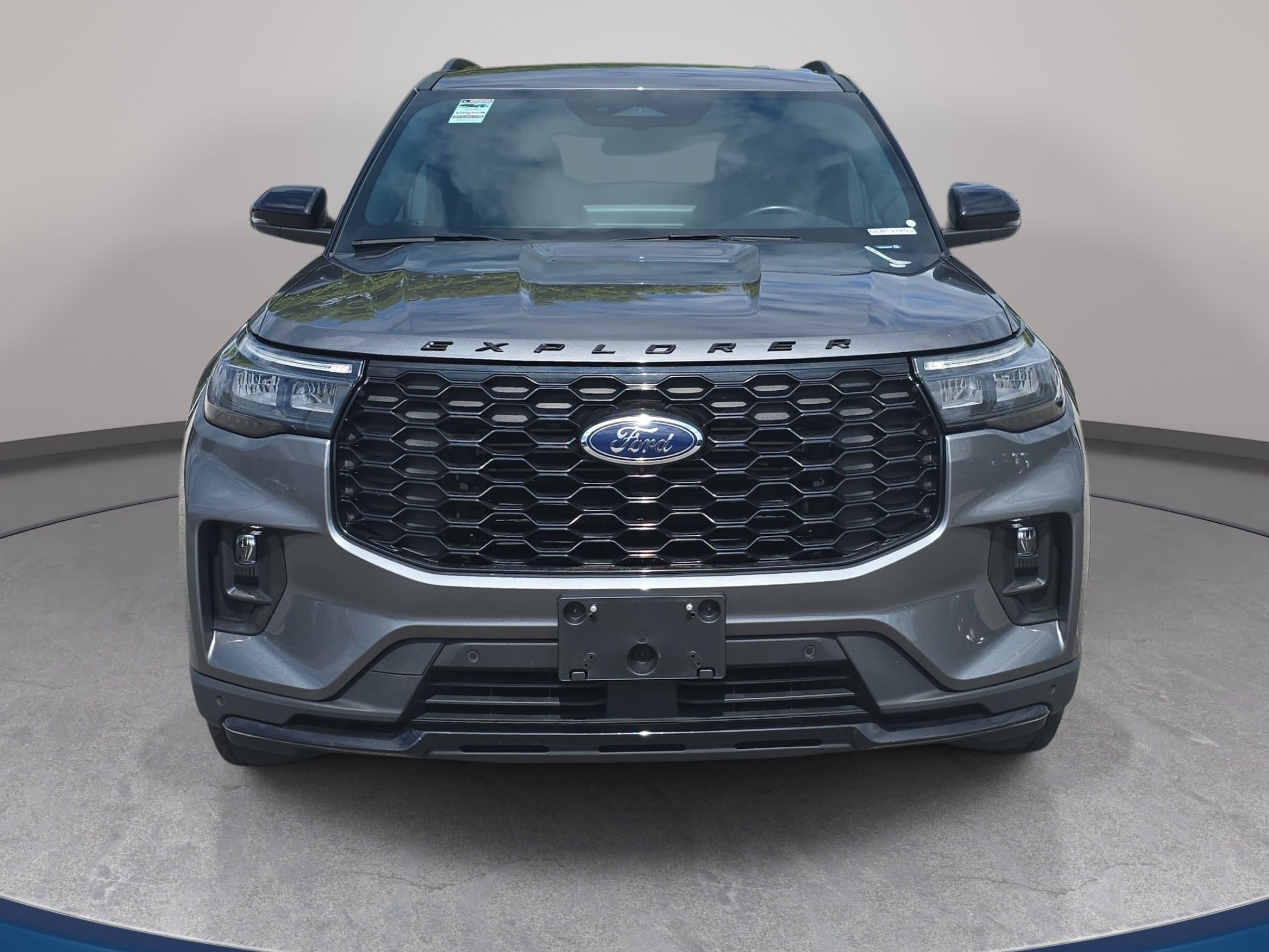 Used 2025 Ford Explorer ST-Line AWD/4WD image 2