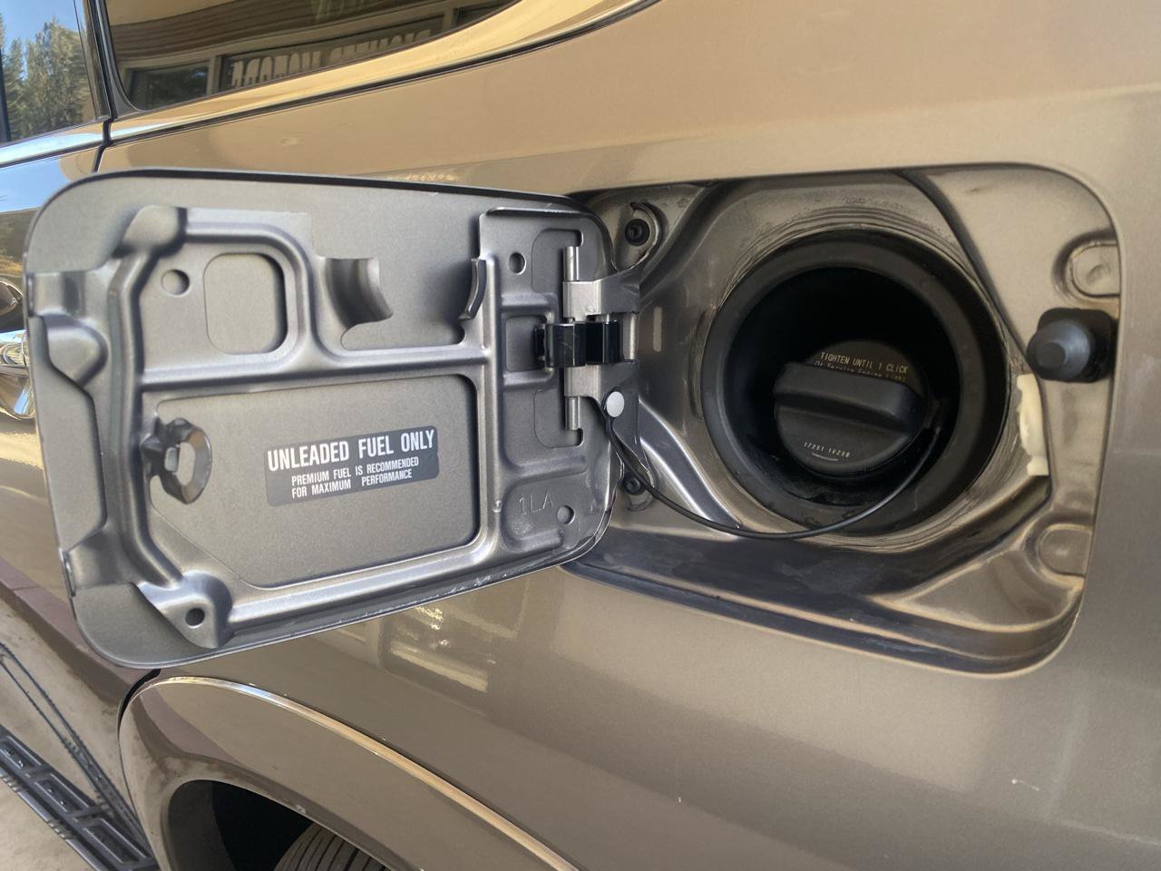 Used 2013 INFINITI QX56 4WD w/ Deluxe Touring Pkg image 28