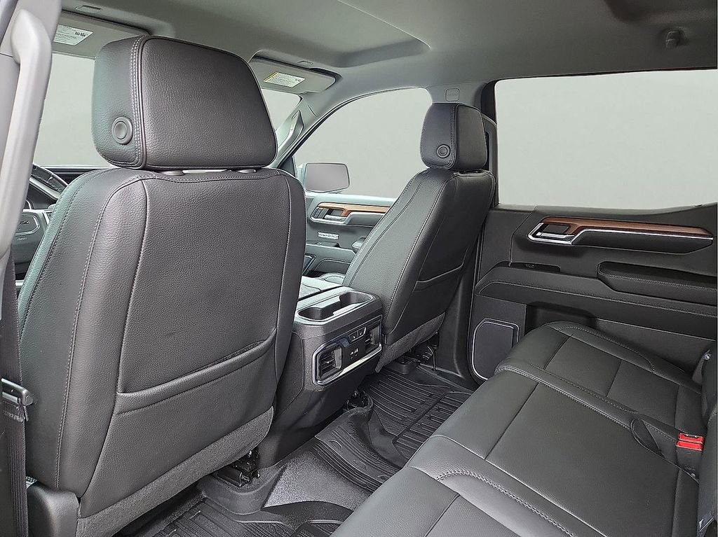 Used 2023 GMC Sierra 1500 Denali w/ Technology Package AWD/4WD image 11