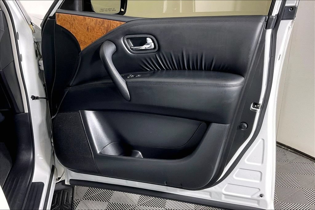 Used 2023 Nissan Armada SL w/ Captain's Chairs Package AWD/4WD image 23