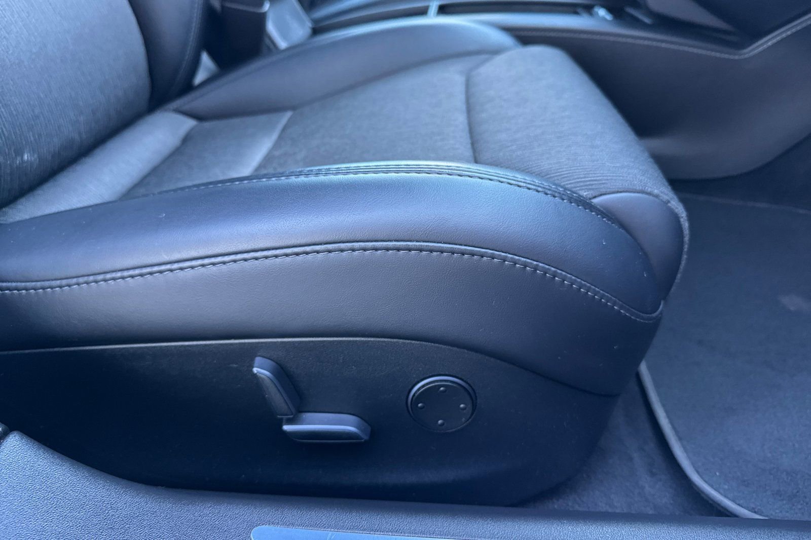 Used 2017 Tesla Model S 75 image 23