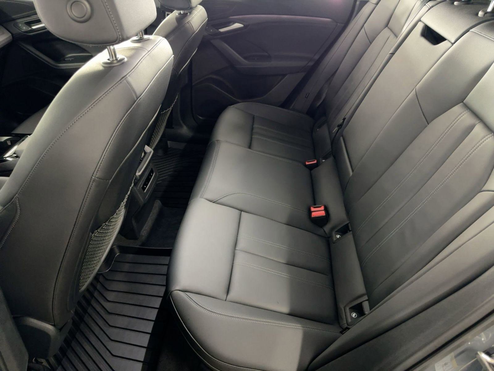 Used 2025 Audi Q6 e-tron Premium w/ Convenience Package image 15